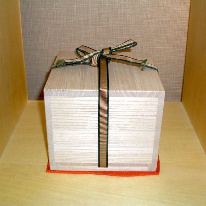 佐渡無名異焼 常山窯 三浦小平次（常山）作 朱紫泥 茶碗 在銘 箱合