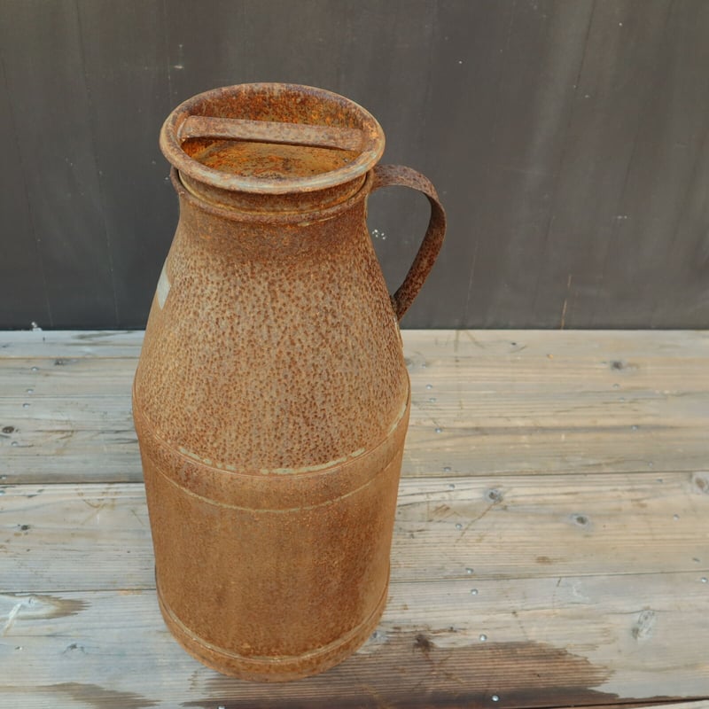 A013 古くて錆のある 鉄製の牛乳缶/ミルク缶 55㎝ 【引取限定品】 | 庭