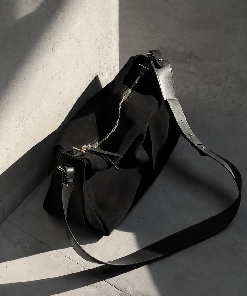 2WAY SUEDE SQUARE BAG | JISTORY