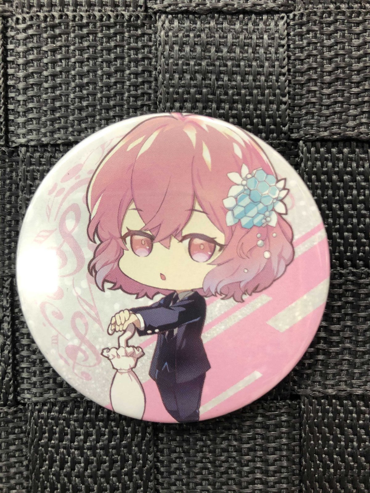 キズ有り】nqrse 缶バッジ (背景：カラー) | K-BOOKS K-POP館 アイド