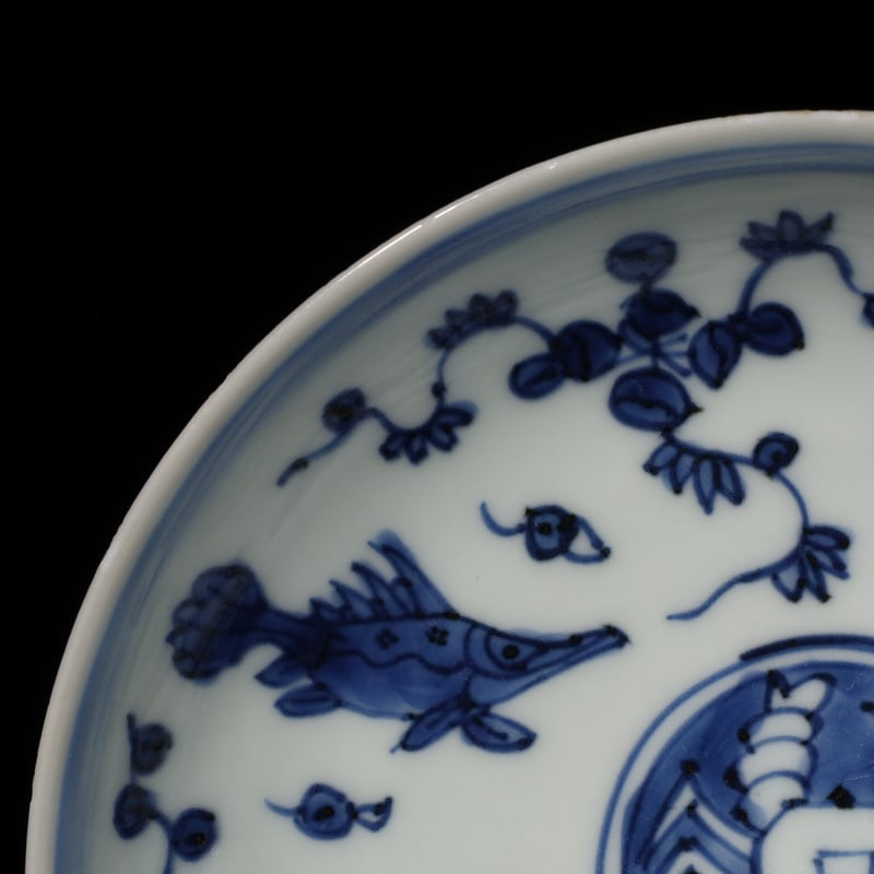 明 古染付魚に魚藻文五寸皿 | LYAN ARTS' Collection online shop