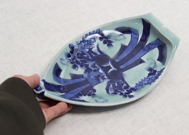明治前期青磁染付束ね熨斗に蟹図舟型皿 | 吉祥寺PukuPuku
