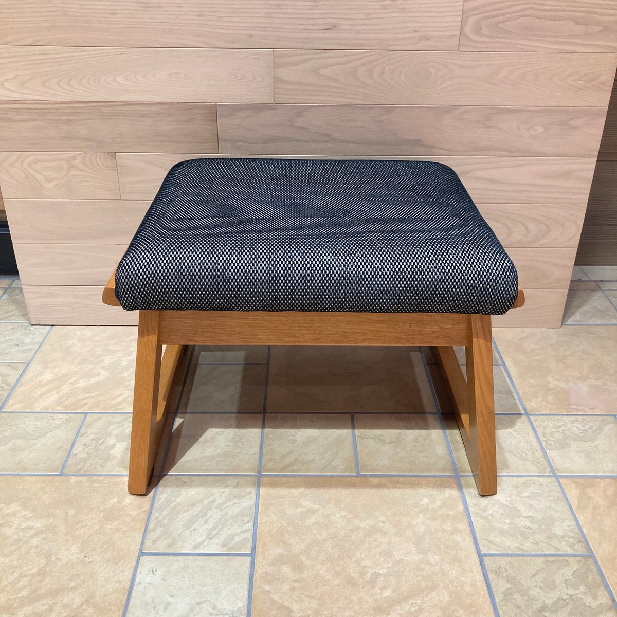 1096 マルニ木工 / 友坐(ゆうざ) オットマン 全2脚 | 家具の富士