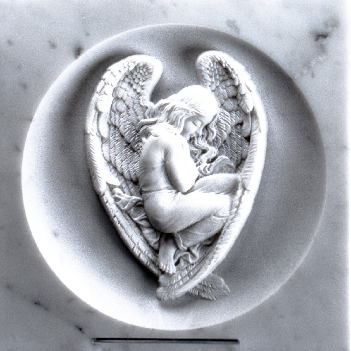 大理石彫刻アクセントウォール【天使の安らぎ】 | 石のシンシア