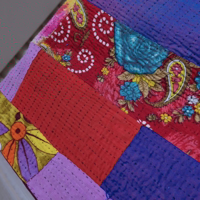 カラフル スクエア型ステッチ ラリーキルト カンタキルト 377 | Adlang