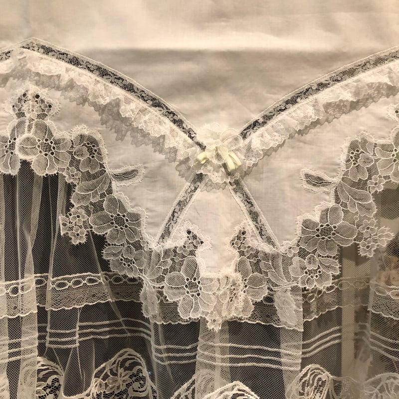 ヒスクローネ カフェカーテン | さえら POTECHINO マリーアン金沢