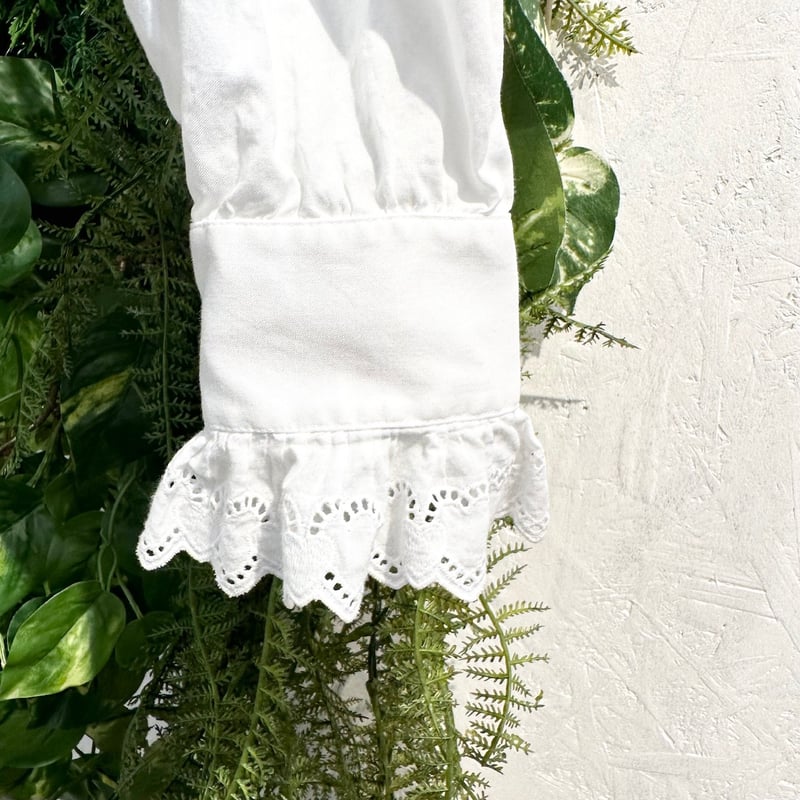 フリルたくさんホワイトブラウス IGB0417 | 古着屋mumu