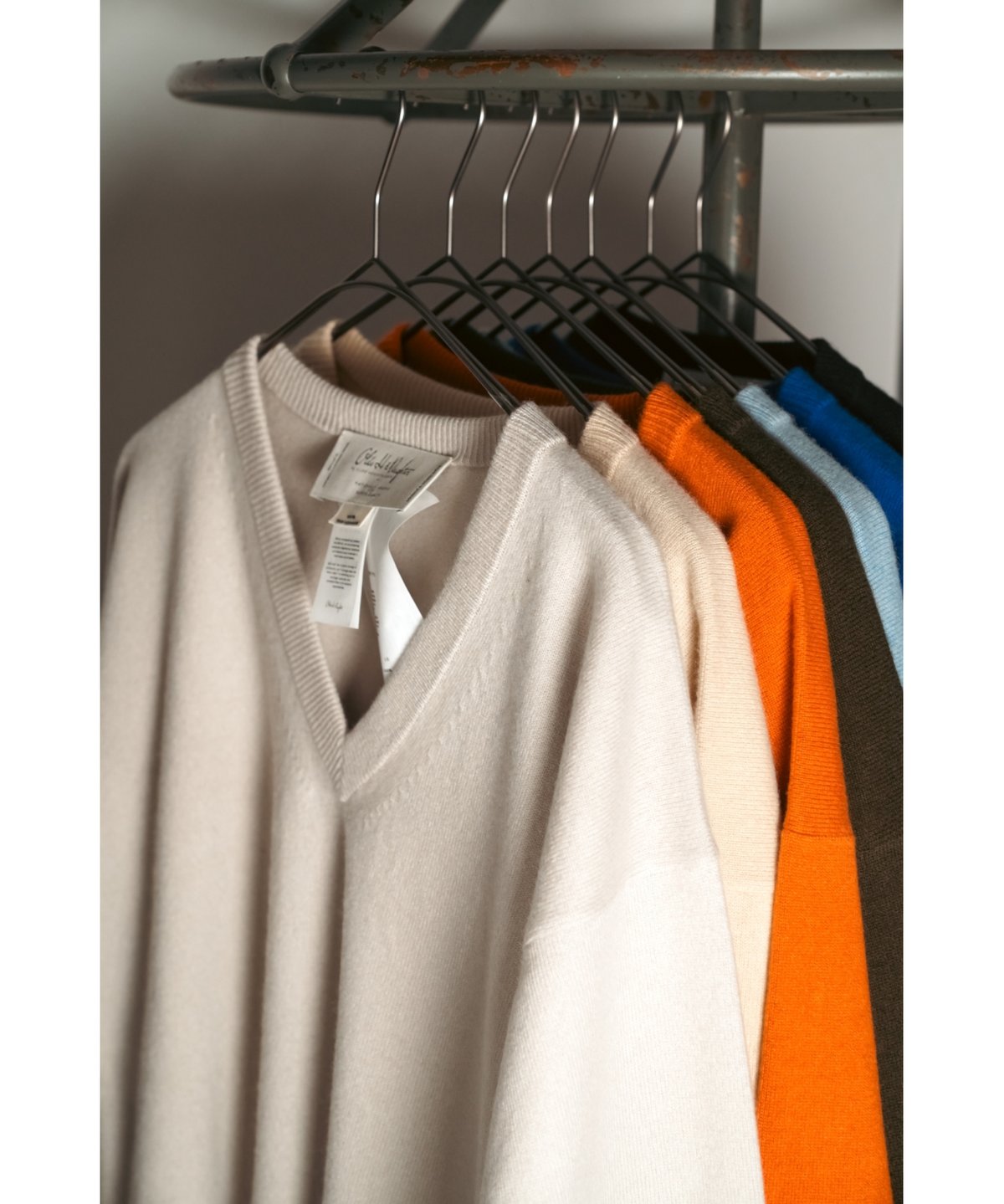 Olde H & Daughter CASHMERE V-NECK KNITWEAR | Mu