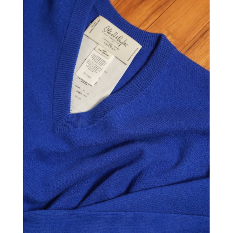 Olde H & Daughter CASHMERE V-NECK KNITWEAR | Mu