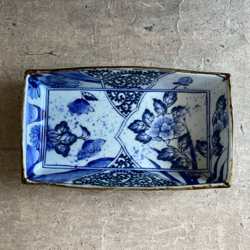 伊万里焼 寛右衛門窯 タコ唐草箱皿 | MatsuBokkuri