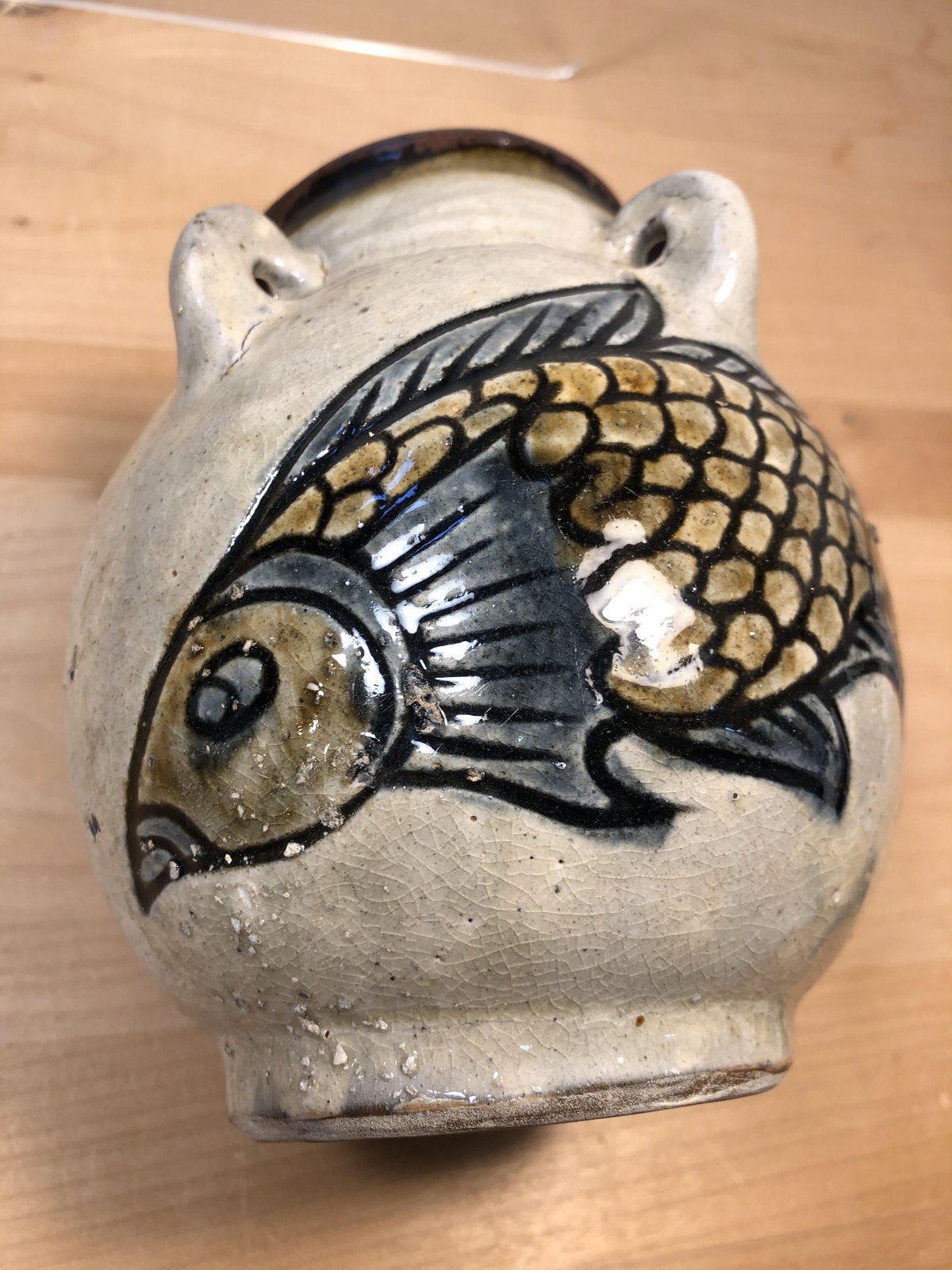 人間国宝 金城次郎 ぐい呑(魚紋ぐい呑）栞 共箱 壷屋焼 壺屋焼