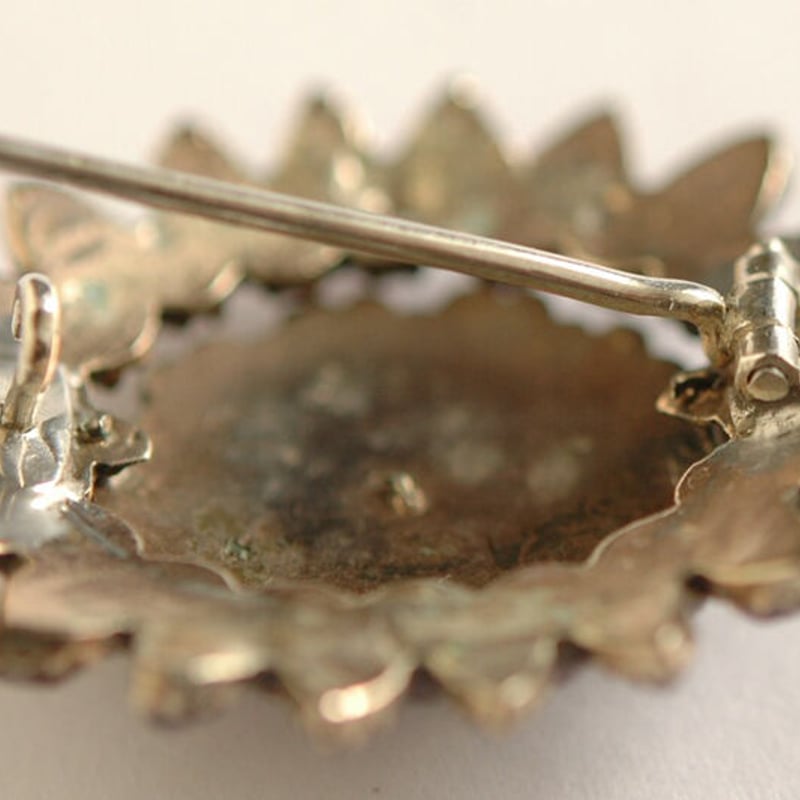 ボヘミアンガーネットのオーバル型アンティークブローチ/ドイツ