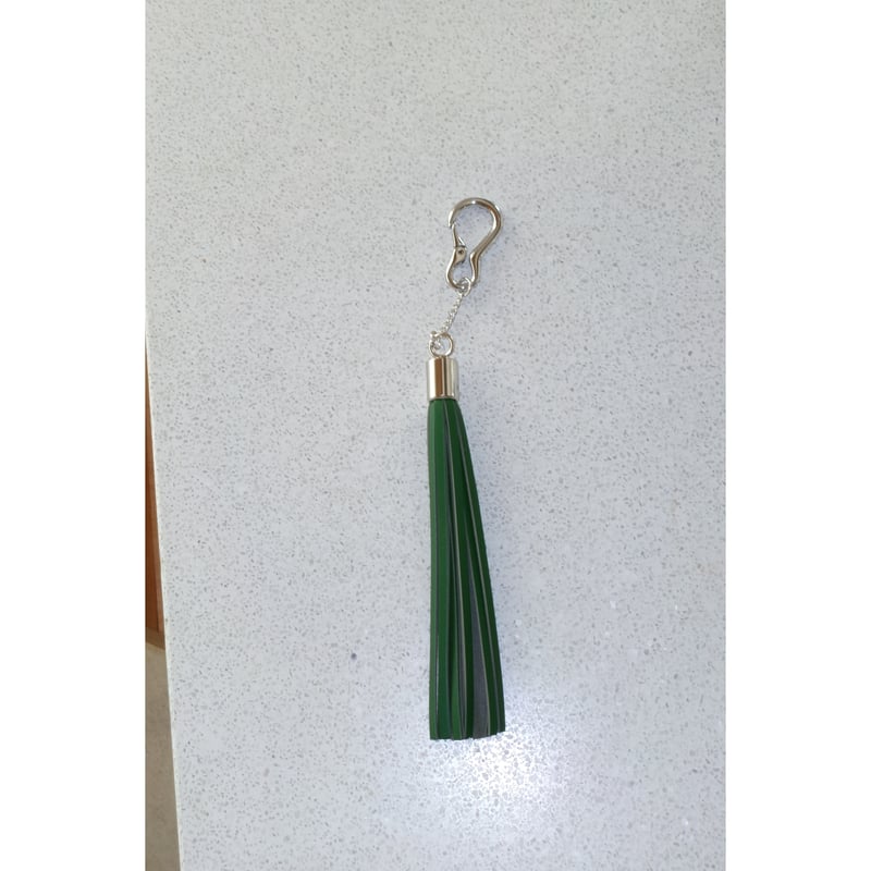 Rich I / ATTACHMENT[LEATER FRINGE CHARM] *GREEN
