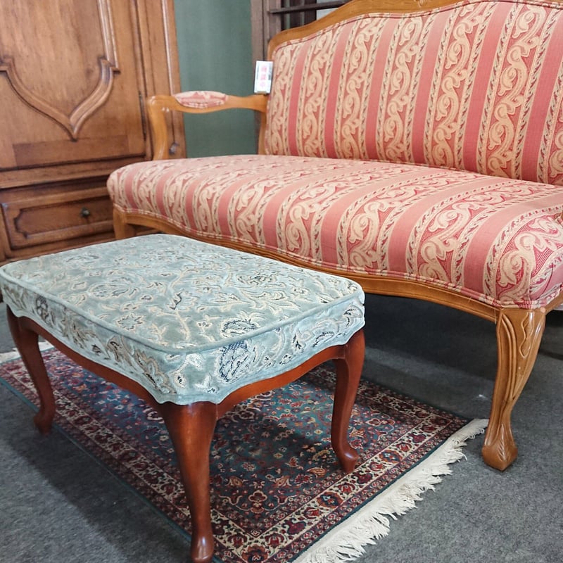 GMHK704○maruni / マルニ 孔雀 ヴィンテージ フットスツール GMHK704