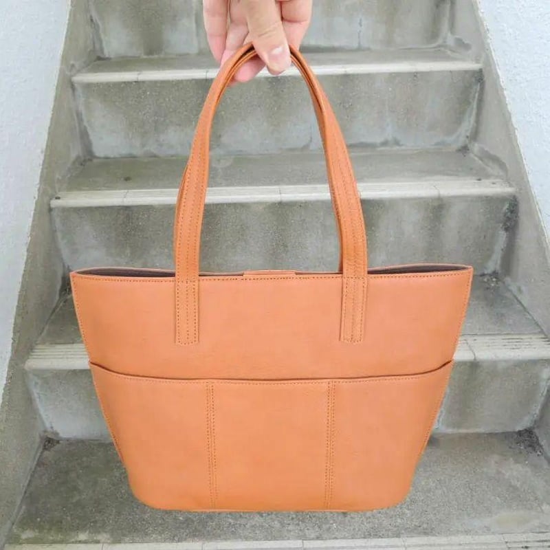 16800円☆3層 トートバッグ 底鋲付 牛革 ポケット沢山 | MITT