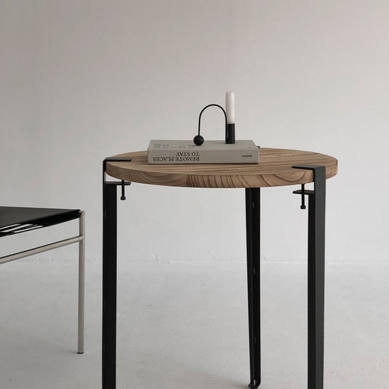 table-03074 アイアン脚 ラウンドカフェテーブル 60cm | ART OF BLACK