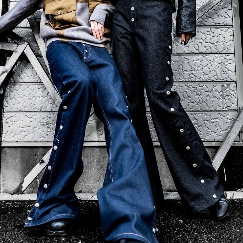 Side snap bell-bottom denim【Black】 | SHIKITARI