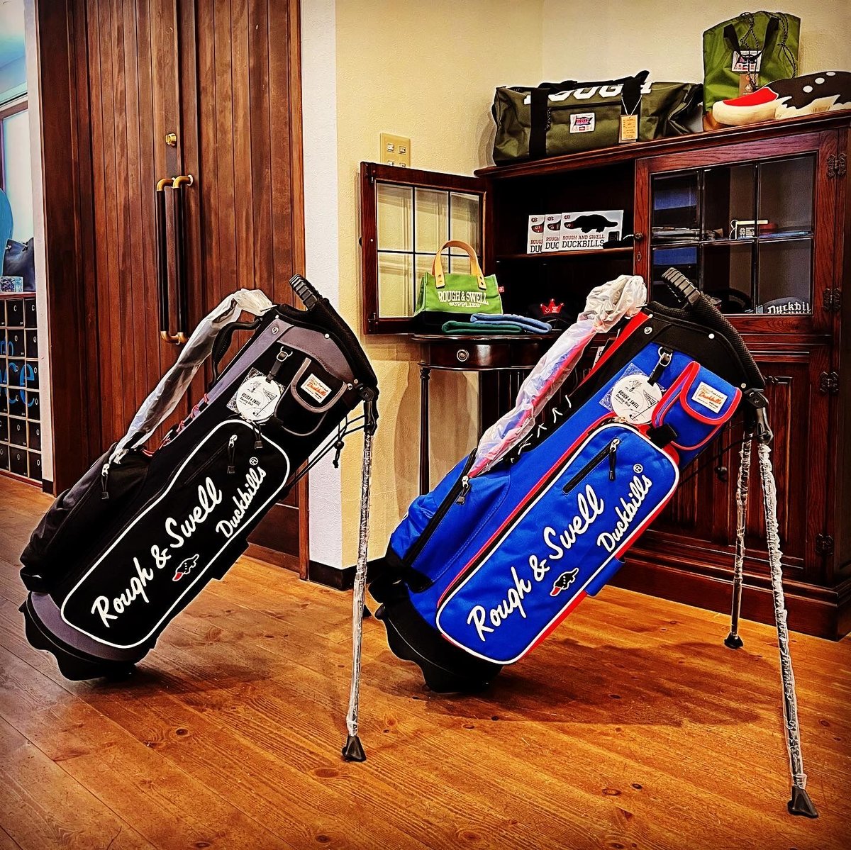 ラフアンドスウェル】MOUNTAIN CADDY | VOCE GOLF