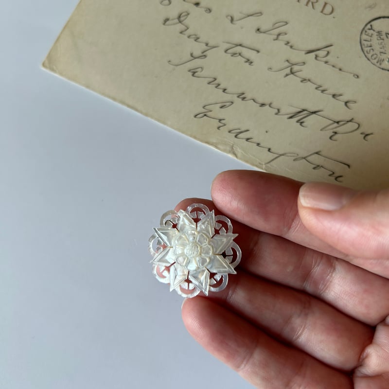 ベツレヘムパール ブローチ | LUCK