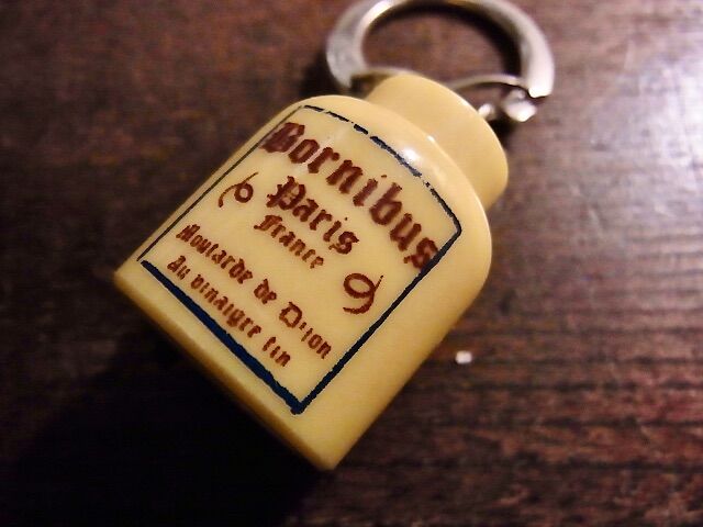 フレンチ キーホルダー ボルニビュス 粒マスタード ボトル | café au