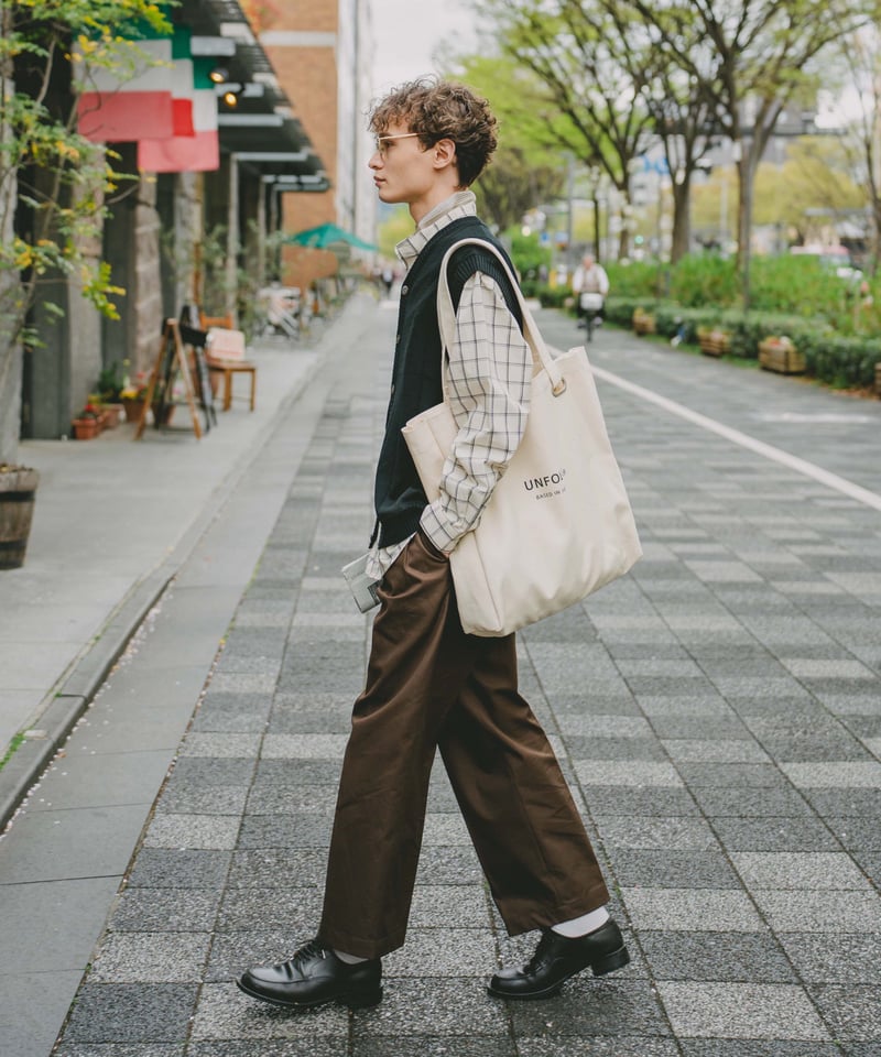 03 Ventile gabardine 2tuck pants | UNFOLK