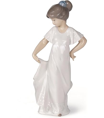 Amazon.co.jp: ナオ Nao リヤドロ 人形 エンジェルハローキティ