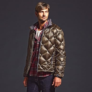 エディー・バウアーの900フィルパワーダウンジャケット、ダウンベスト