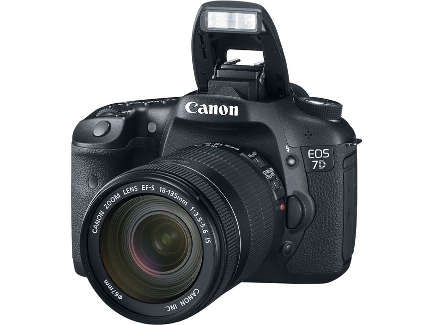 Canon EOS 7D Kit 18-megapixel digital SLR camera with 18-135mm