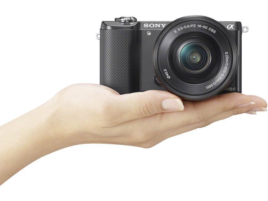 Sony Alpha a5000 Kit (Black) 20.1-megapixel mirrorless camera with