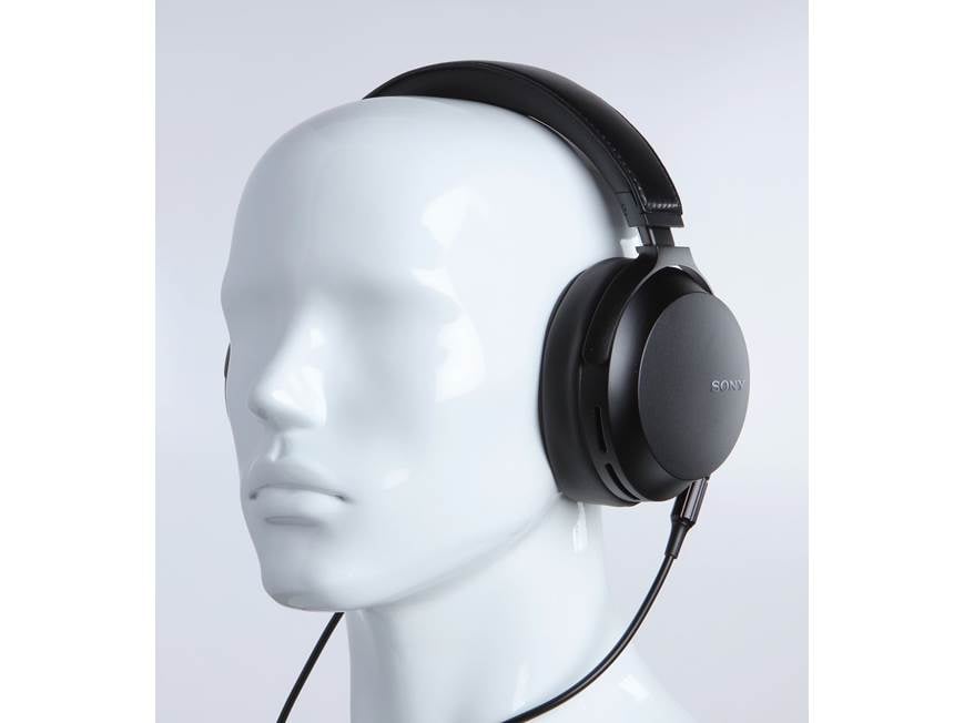 Sony MDR-Z7M2 Over-the-ear headphones at Crutchfield