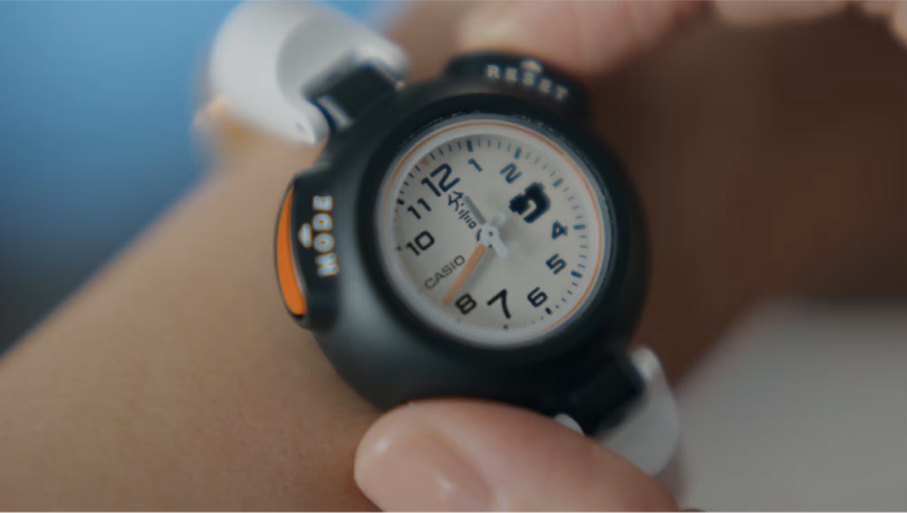 カシオ、サウナ専用の腕時計「サ時計」のクラウドファンディング開始