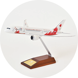 東京2020オリンピック聖火特別輸送機 限定数スナップインモデル JAL