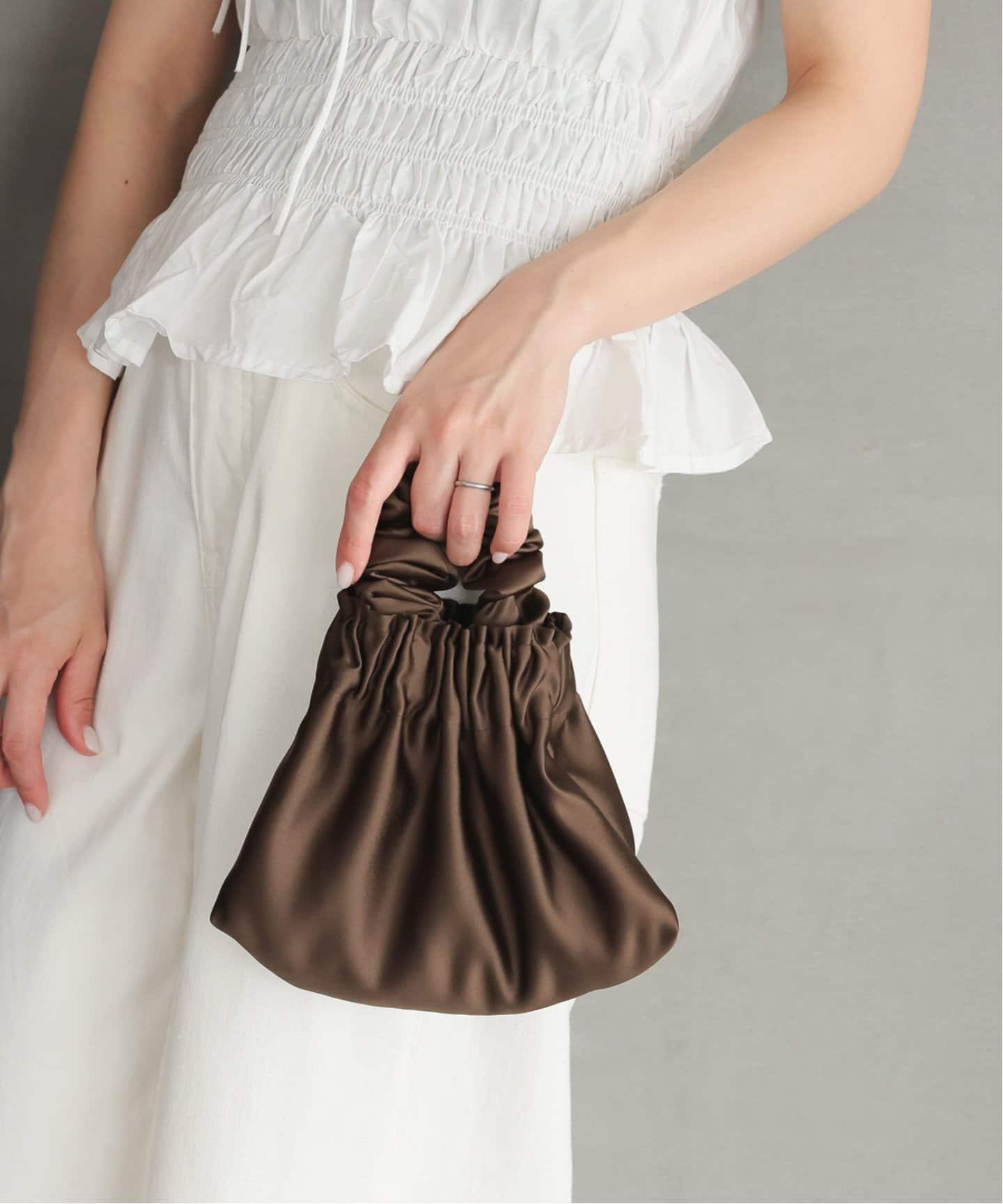 A Bronze Age/ブロンズエイジ サテンバッグ HALOBAG（ハンドバッグ