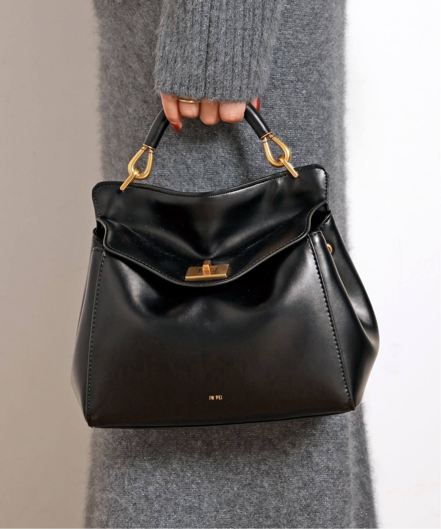 JW PEI / ジェイダブリュー ペイ】Lucia Classic Top Handbag(BLACK