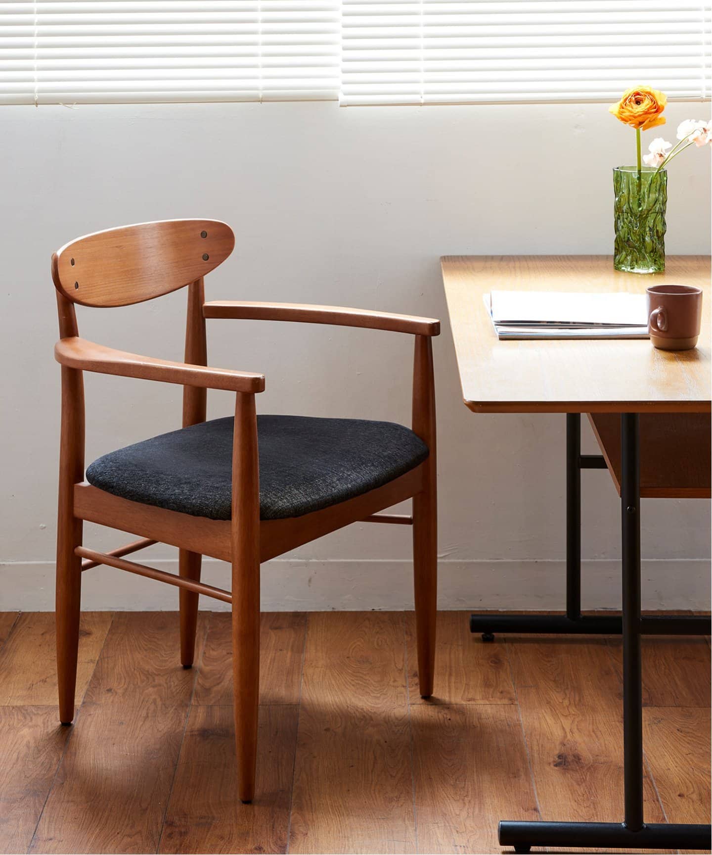 大型商品》TRESTLES ARM CHAIR トラッセルアームチェア（チェア