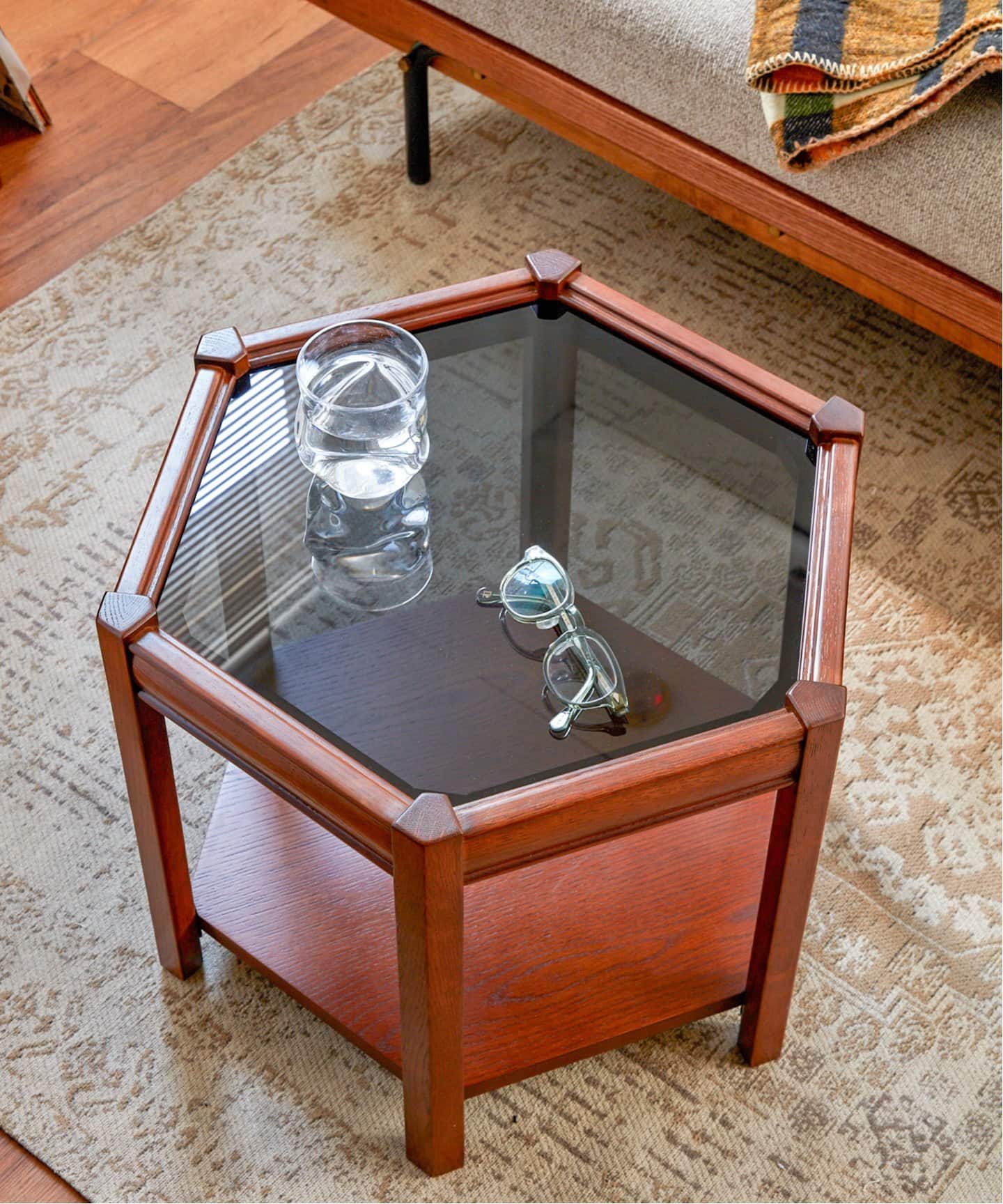 BROOKS HEXAGON TABLE ブラックガラス ブルックスヘキサゴン（テーブル