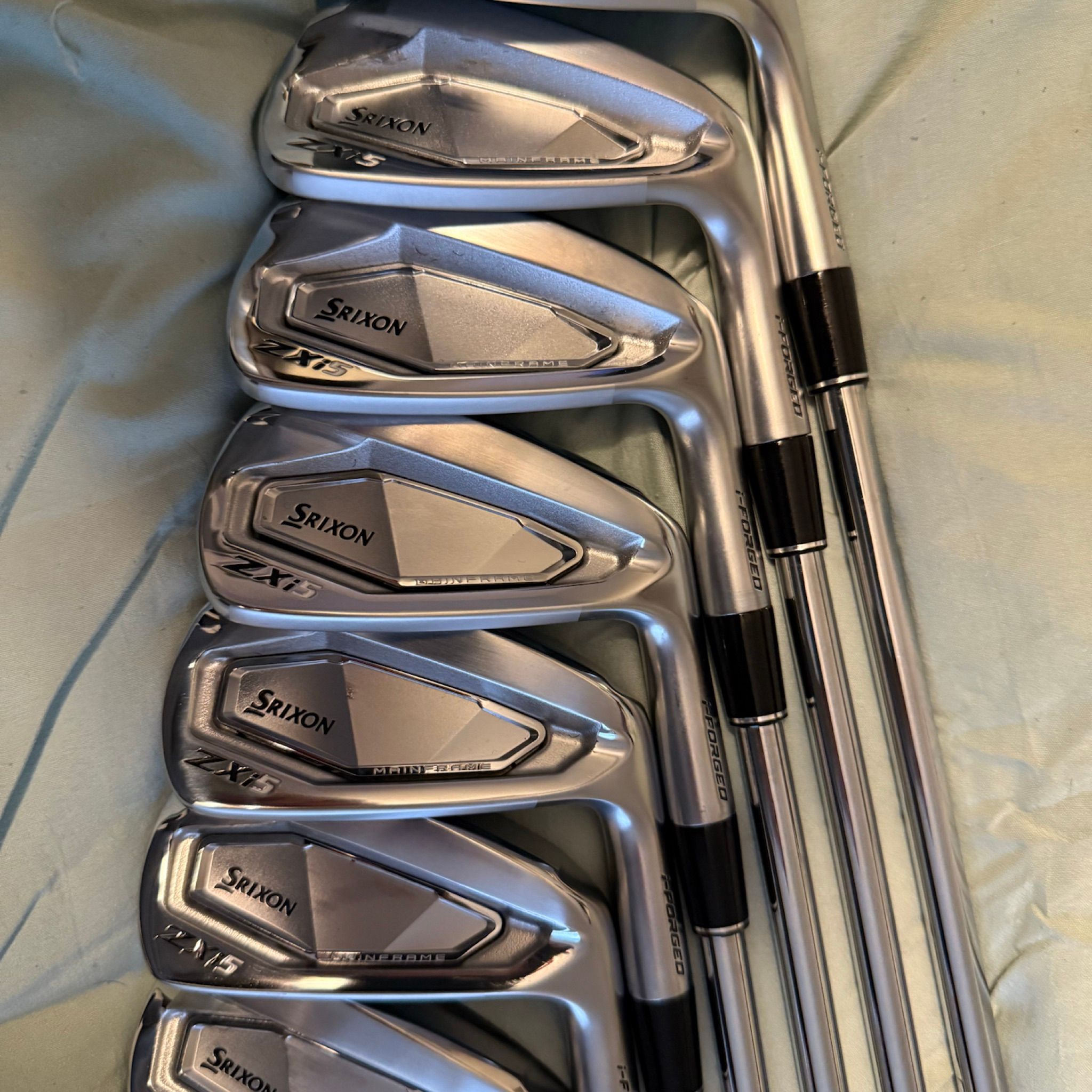 Stacked Golf · Srixon ZXI5 RH Forged Iron Set 5-PW, AW - Dynamic