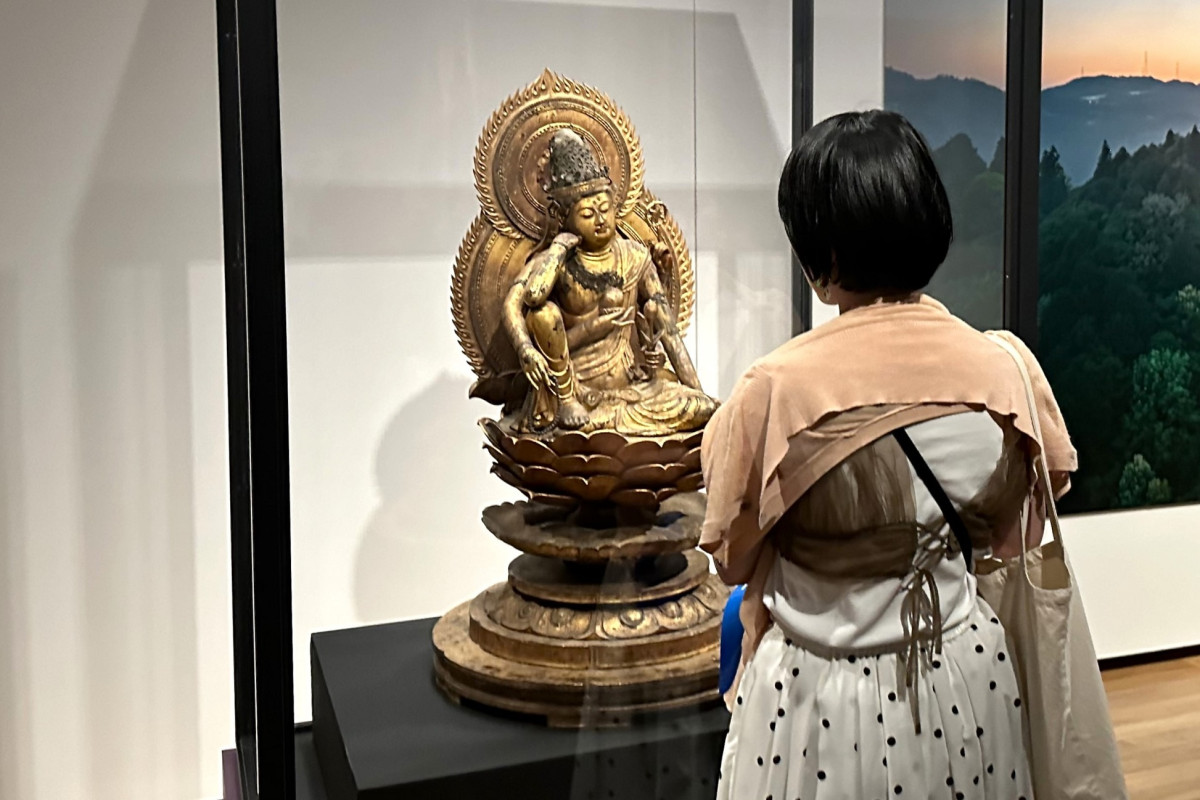 平安時代に作られた重要文化財「如意輪観音坐像」 - 梅田経済新聞