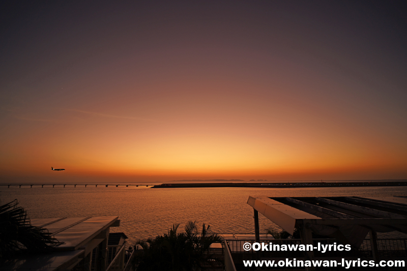 夕日@瀬長島ウミカジテラス：南の島旅