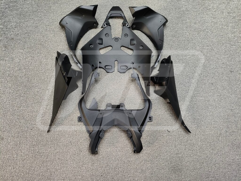 Kawasaki ZX6R 2024-2026 Gloss Black & Red Wreckage ABS Fairings