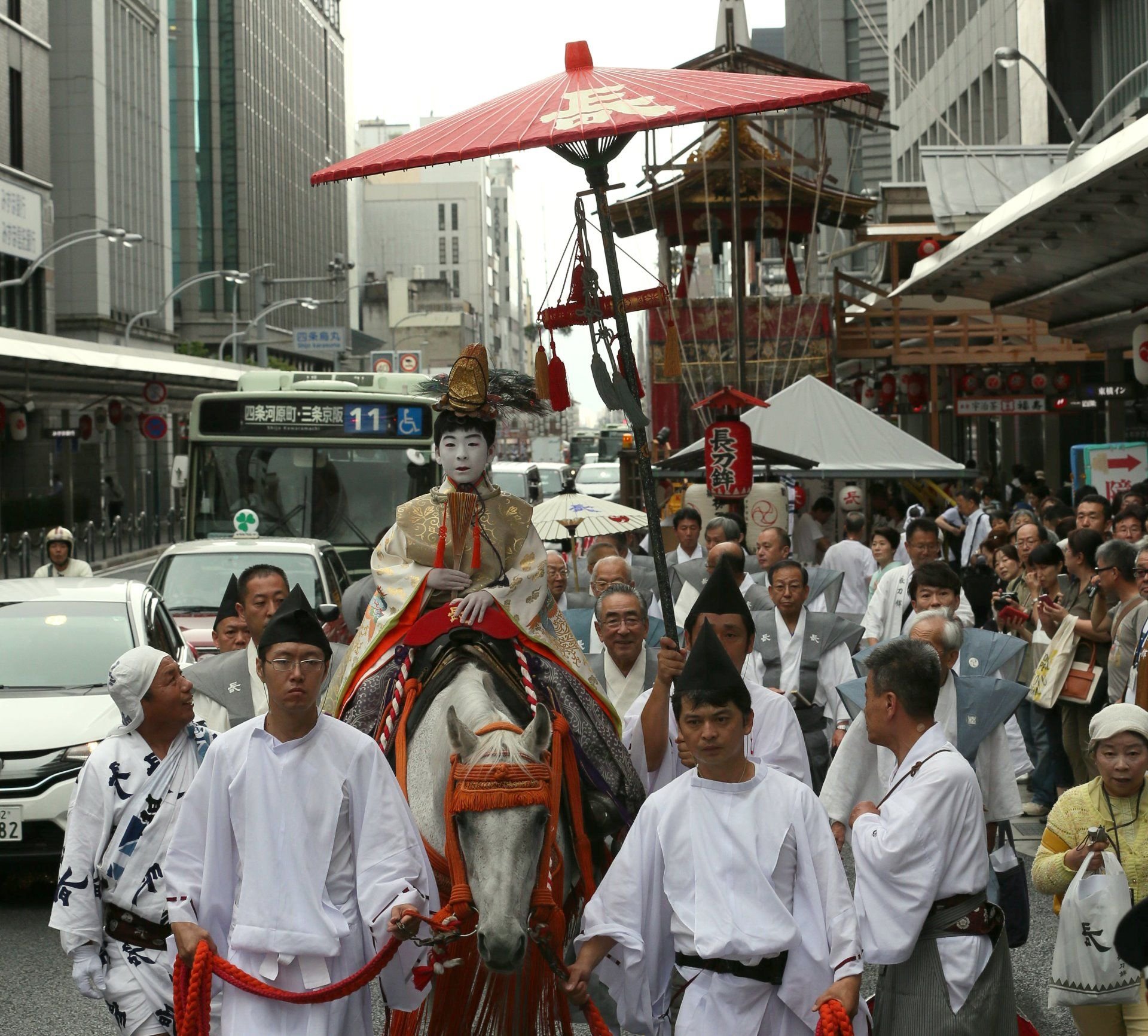 京都》祇園祭2016 長刀鉾のお稚児さんが社参 | metropolitana
