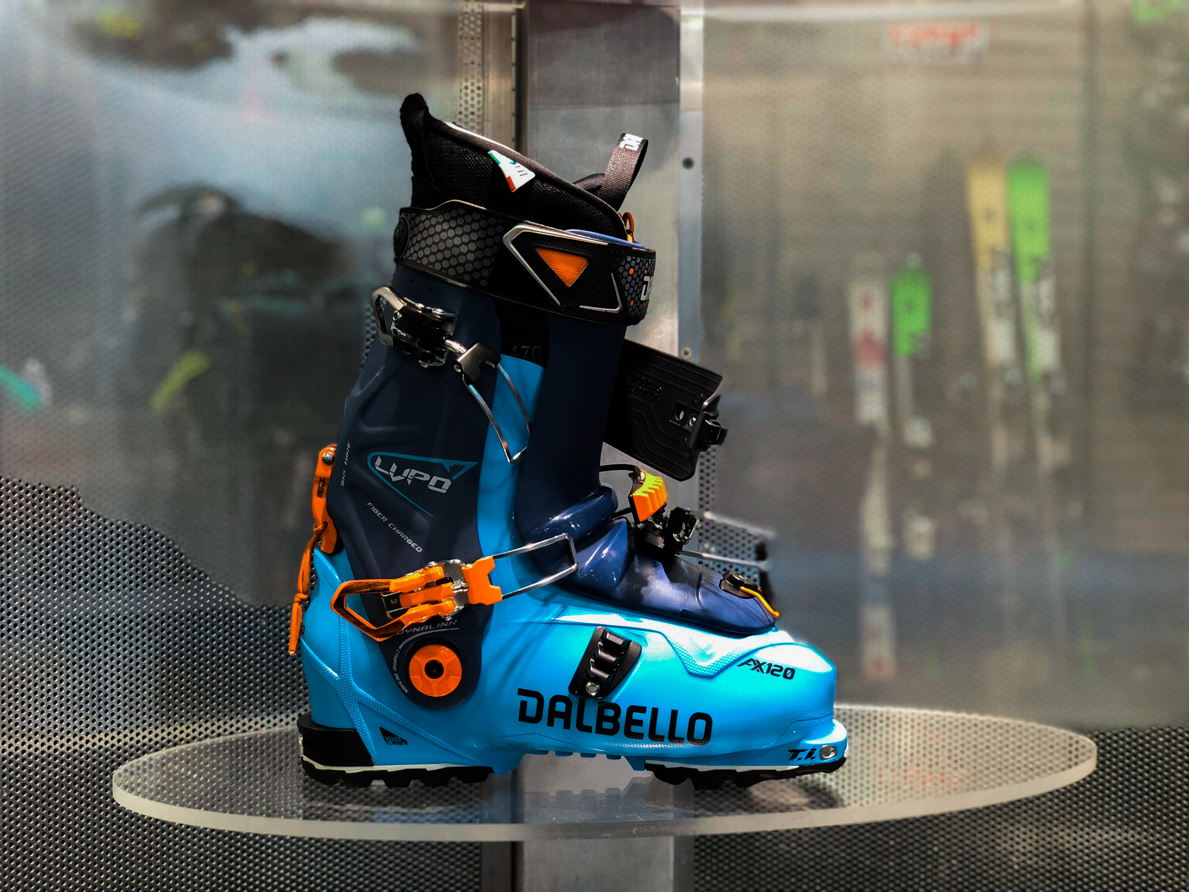 Dalbello Boots Lupo AX 120 - Ski Gear 2019 - Newschoolers.com