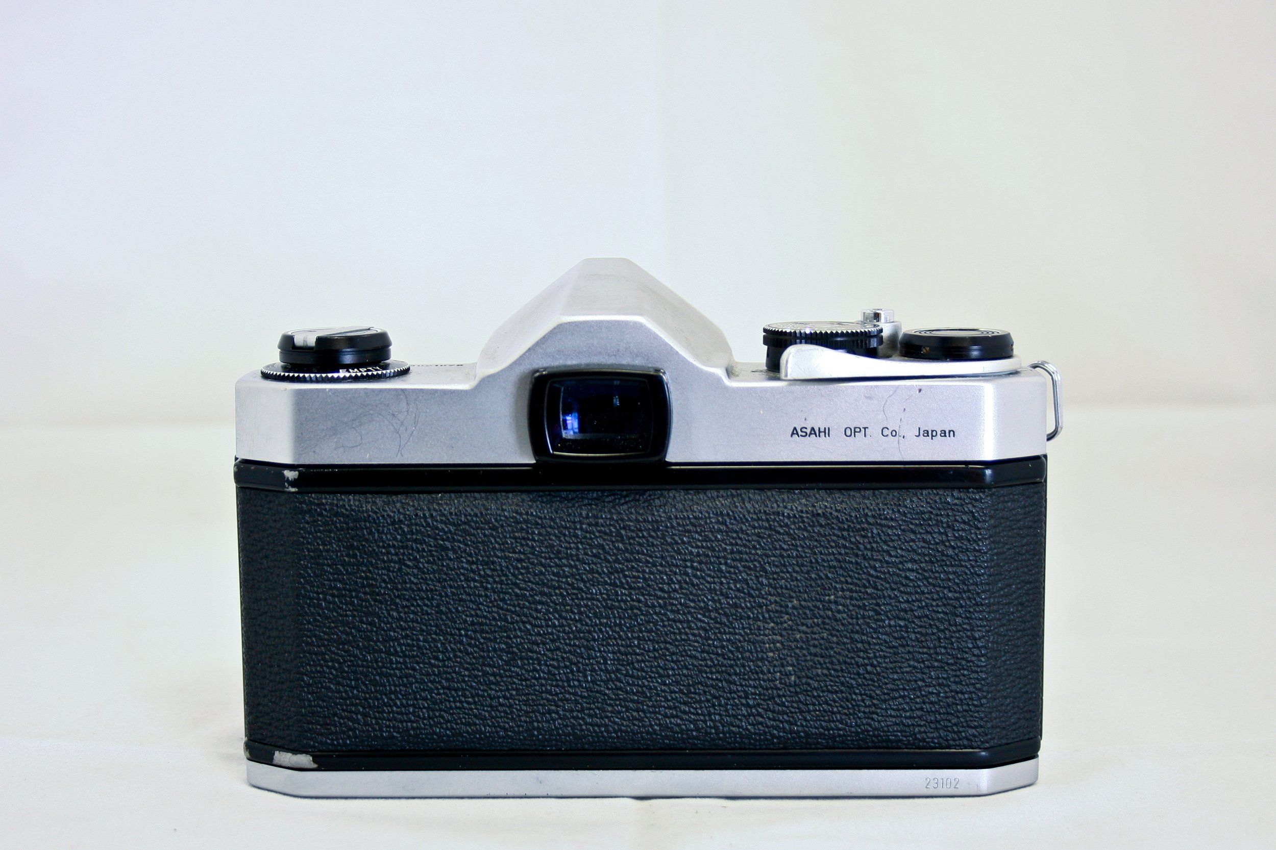 Pentax Spotmatic w/ 50mm 1.4 (*) — Camera Center