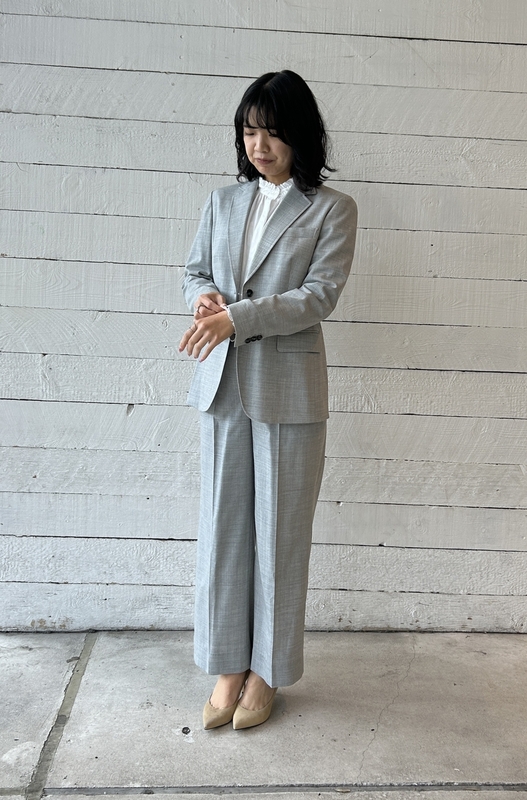 セレモニースタイルにもビジネスシーンでも使いやすいセットアップをご