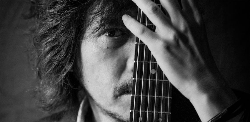 小山卓治のベストアルバムから辿る、シンガー・ソングライターとしての