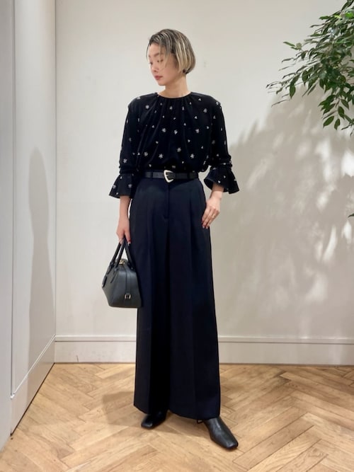 メッシュベロアエンブロイダリー ラッフルカフスブラウス（シャツ