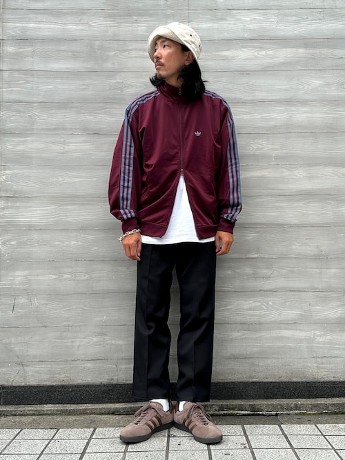 アディダス ブランドコアストア 新宿TYさんのジャージを使った