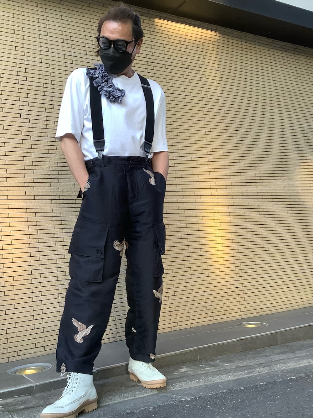 COMME des GARCONS HOMME PLUSのサスペンダーを使った人気ファッション