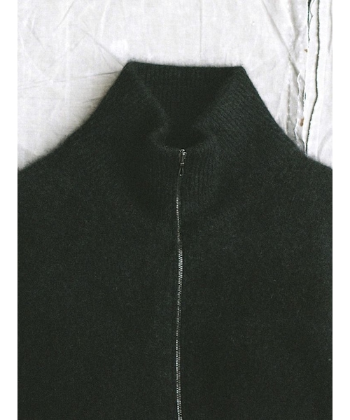 LIDNM（リドム）の「CASHMERE HARD MILLED ZIP VEST（ベスト）」 - WEAR
