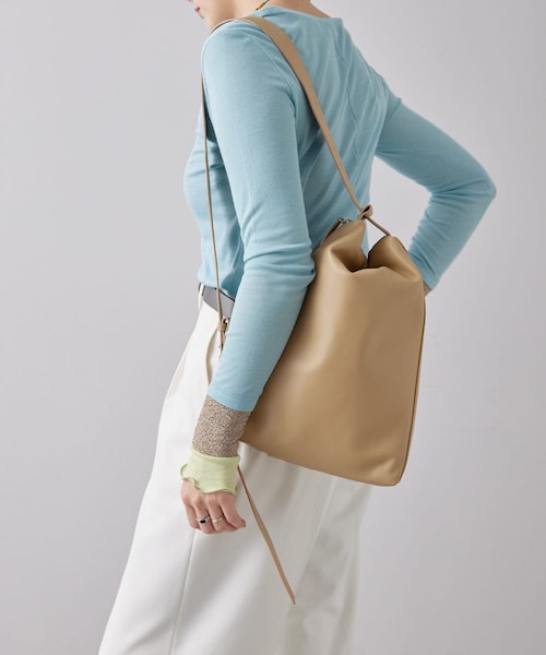 ear PAPILLONNER（イアパピヨネ）の「《本革》2WAYレザーショルダー